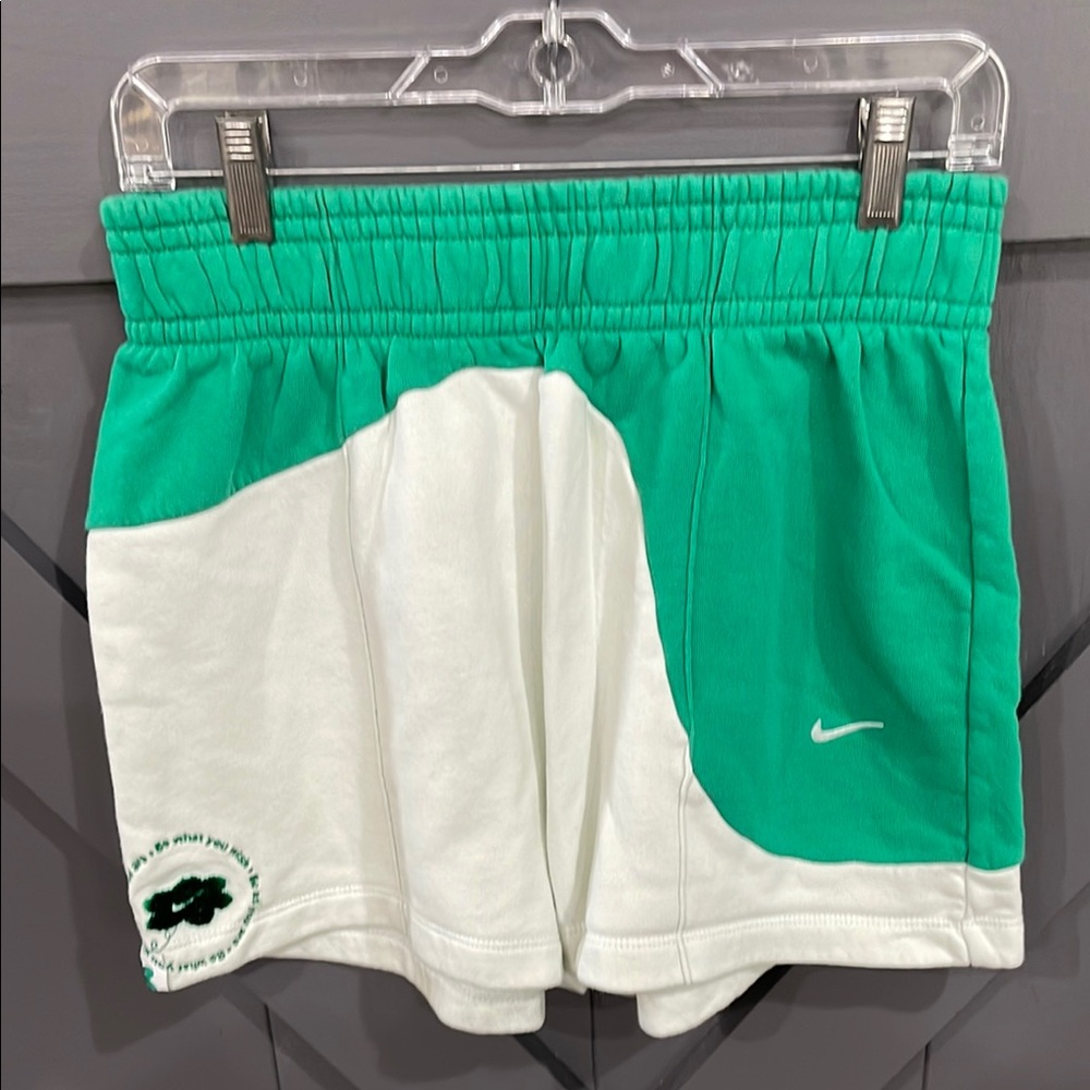 Nike Color Clash Green and White Fleece Clover Shorts M
